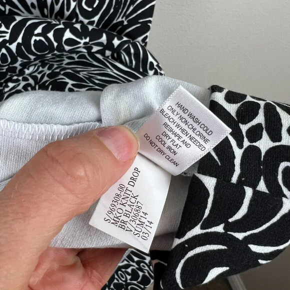 Banana Republic Marimekko Fit & Flare Dress Size 4 Black White Mod Work Event - Picture 11 of 11